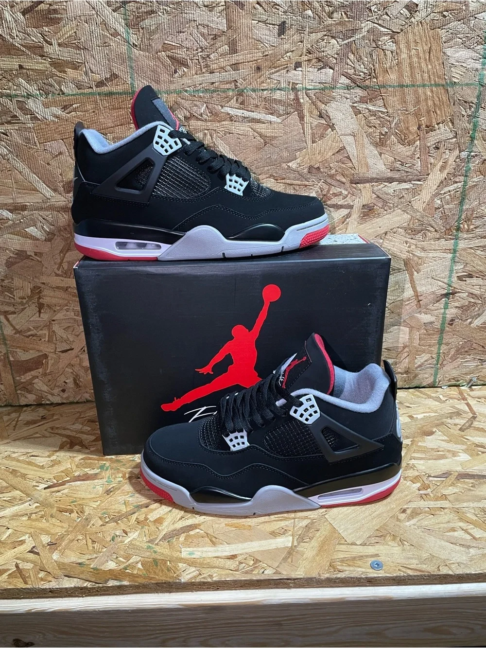 Air Jordan 4 Retro Bred